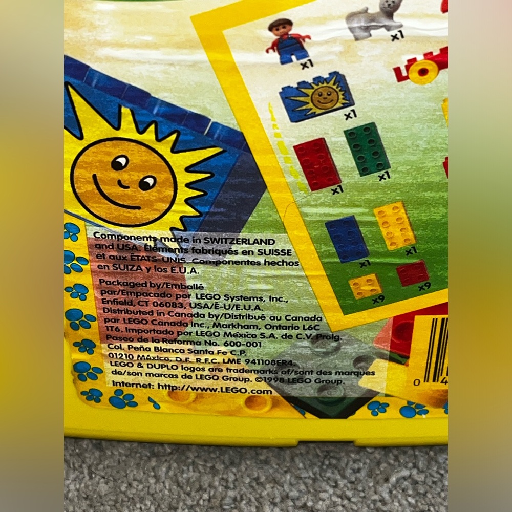 Vintage 1998 Lego Duplo Assortment of Pieces with Yellow Carrying Case - Picture 8 of 10